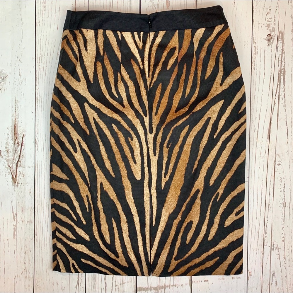 WHBM Tiger Print Pencil Skirt Size 4 - Picture 4 of 8